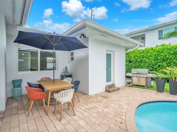 2212 NE 32nd Ave, Fort Lauderdale FL 33305