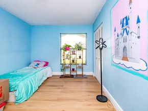 2484 NW 88th Ter, Coral Springs FL 33065