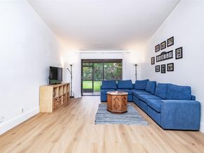 2484 NW 88th Ter, Coral Springs FL 33065