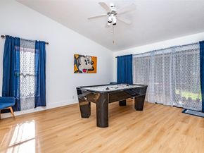 2484 NW 88th Ter, Coral Springs FL 33065