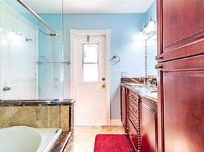 2484 NW 88th Ter, Coral Springs FL 33065