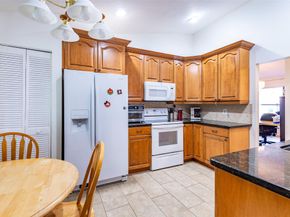 2484 NW 88th Ter, Coral Springs FL 33065