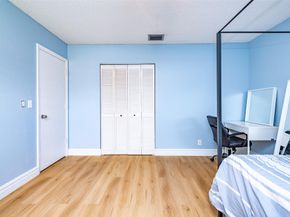 2484 NW 88th Ter, Coral Springs FL 33065