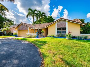 2484 NW 88th Ter, Coral Springs FL 33065