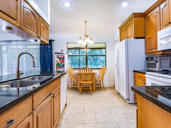 2484 NW 88th Ter, Coral Springs FL 33065