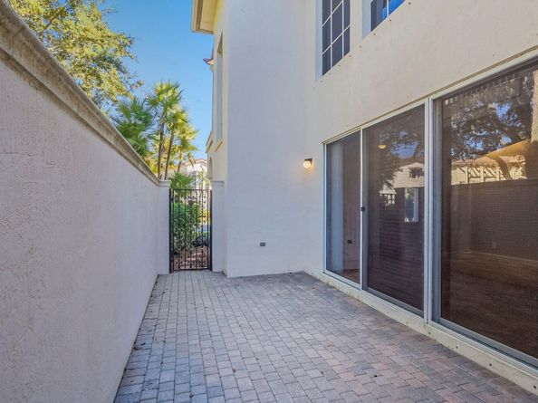 85 Stoney Dr, Palm Beach Gardens FL 33410