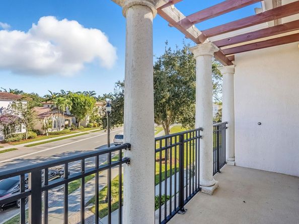 85 Stoney Dr, Palm Beach Gardens FL 33410