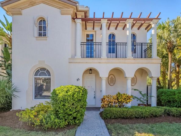 85 Stoney Dr, Palm Beach Gardens FL 33410
