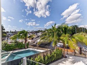 621 SW 5 Place, Fort Lauderdale FL 33315