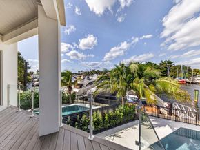 621 SW 5 Place, Fort Lauderdale FL 33315