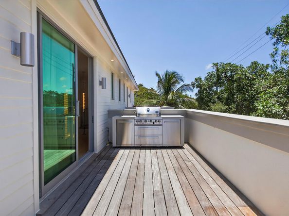 621 SW 5 Place, Fort Lauderdale FL 33315