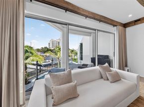 621 SW 5 Place, Fort Lauderdale FL 33315