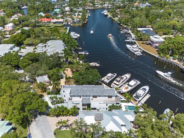 621 SW 5 Place, Fort Lauderdale FL 33315