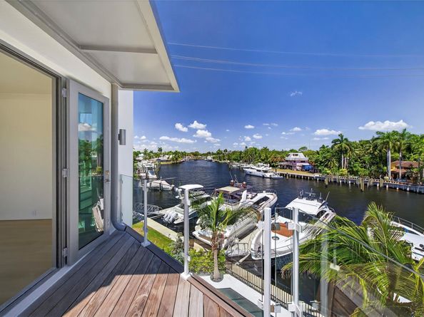 621 SW 5 Place, Fort Lauderdale FL 33315