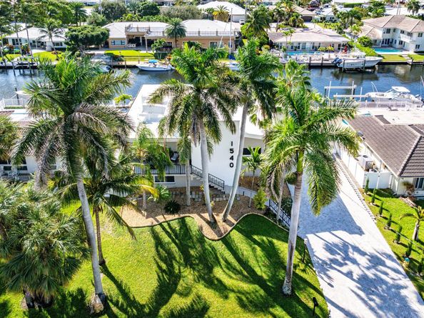 1540 SE 9th St, Deerfield Beach FL 33441