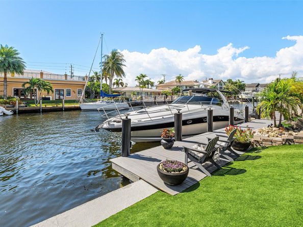 1540 SE 9th St, Deerfield Beach FL 33441