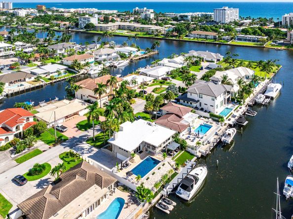 1540 SE 9th St, Deerfield Beach FL 33441