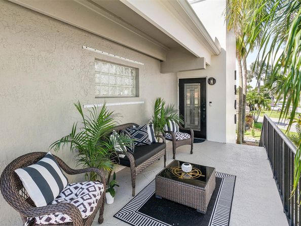 1540 SE 9th St, Deerfield Beach FL 33441