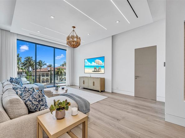 408 Coral Way, Fort Lauderdale FL 33301