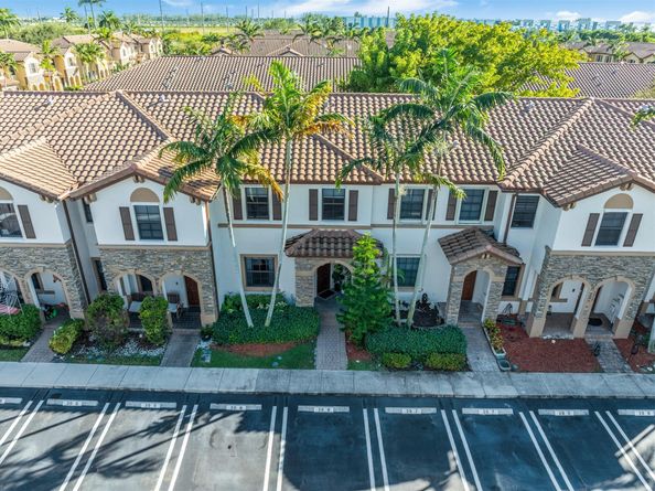 3216 SE 6th St, Homestead FL 33033