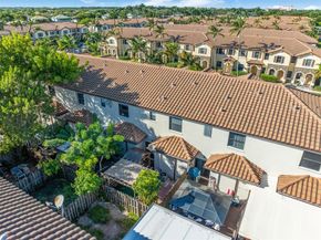 3216 SE 6th St, Homestead FL 33033