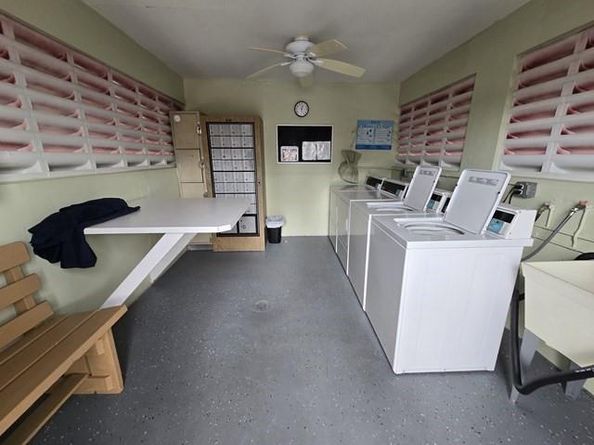 2950 E Crosley Dr I, West Palm Beach FL 33415