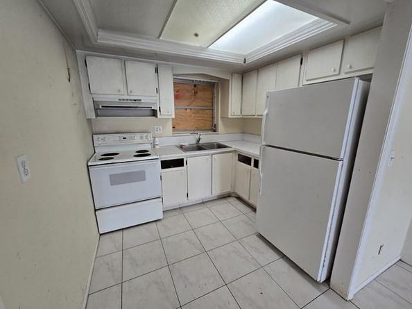 2950 E Crosley Dr I, West Palm Beach FL 33415