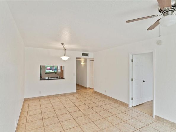 9470 Poinciana Pl 103, Davie FL 33324