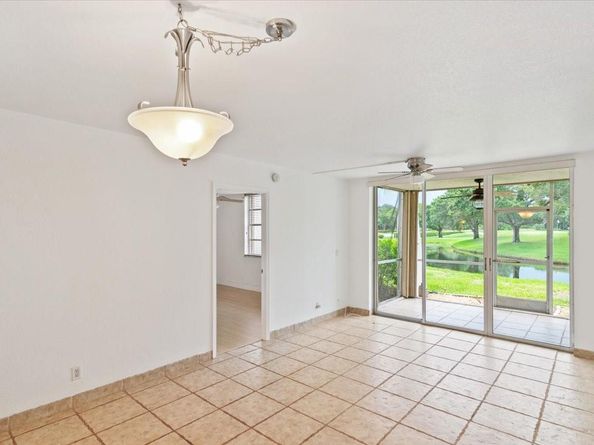 9470 Poinciana Pl 103, Davie FL 33324