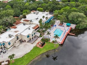 9470 Poinciana Pl 103, Davie FL 33324