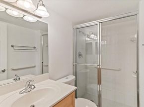 9470 Poinciana Pl 103, Davie FL 33324