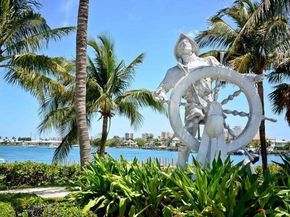 310 Wilma Circle, Riviera Beach FL 33404