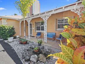 310 Wilma Circle, Riviera Beach FL 33404