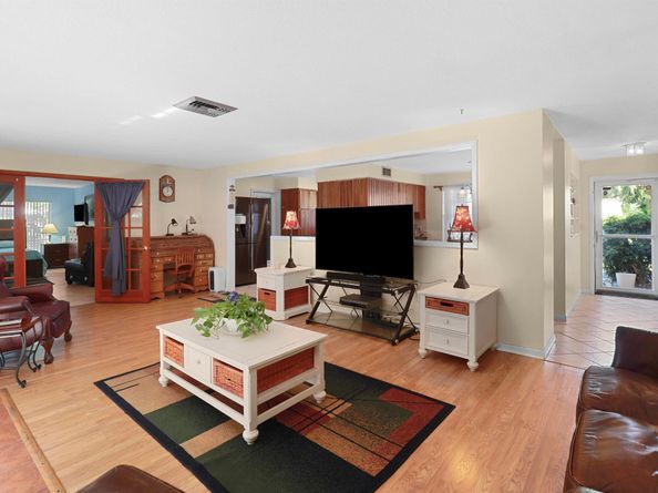 310 Wilma Circle, Riviera Beach FL 33404