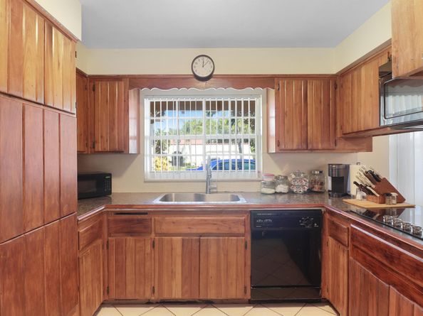 310 Wilma Circle, Riviera Beach FL 33404