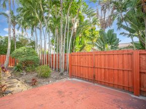 1230 Hollywood Blvd, Hollywood FL 33019