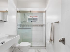 1230 Hollywood Blvd, Hollywood FL 33019