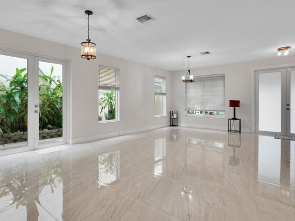 10930 SW 153 Ct, Miami FL 33196