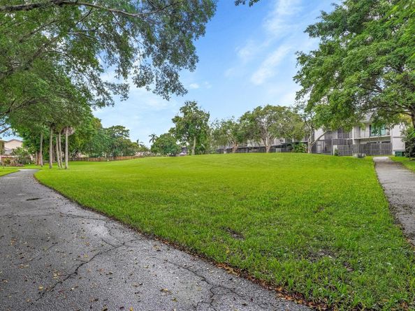 10930 SW 153 Ct, Miami FL 33196