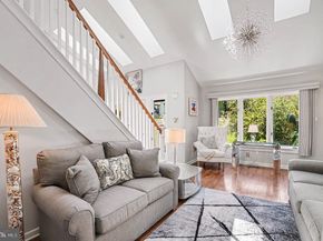 944 Hedgerow Court, Blue Bell PA 19422