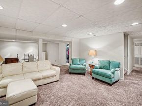 944 Hedgerow Court, Blue Bell PA 19422