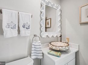 944 Hedgerow Court, Blue Bell PA 19422