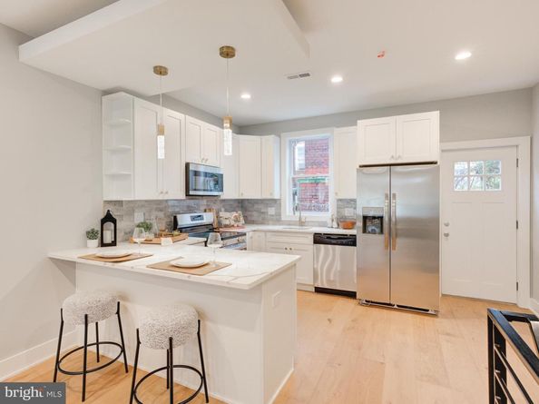 1933 N Leithgow Street, Philadelphia PA 19122