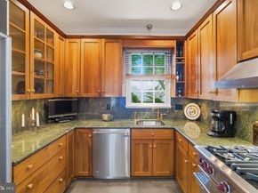 808 Oronoco Street, Alexandria VA 22314