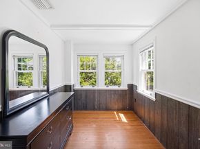 2511 S Grant Street, Arlington VA 22202