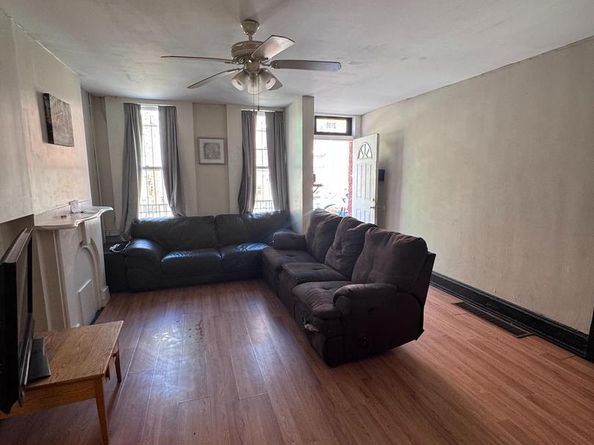 2010 W Oxford Street, Philadelphia PA 19121