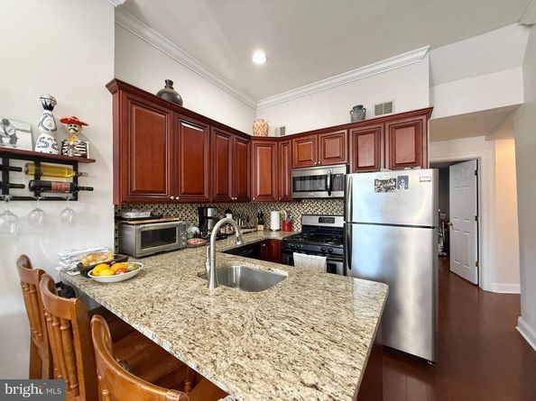 609 N 16TH Street 1, Philadelphia PA 19130