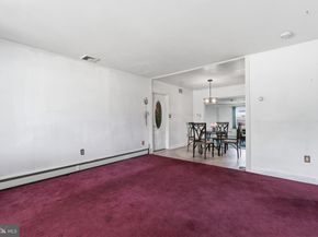 21 Iris Road, Levittown PA 19057