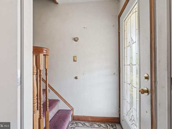 21 Iris Road, Levittown PA 19057
