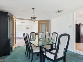 21 Iris Road, Levittown PA 19057